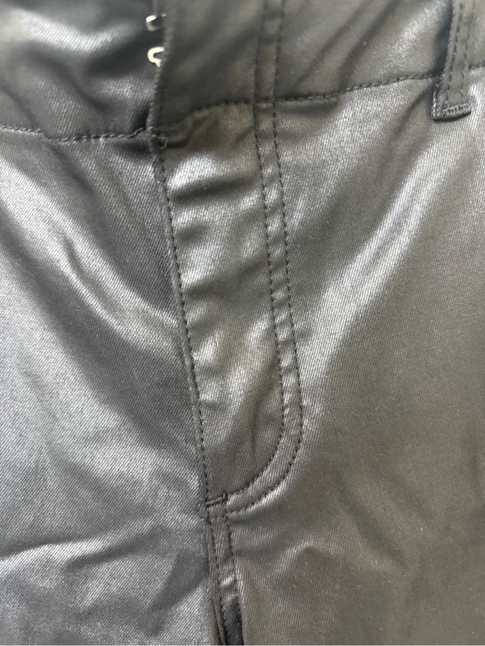 Kut from the Kloth Women’s Black coated Slim Straight Jeans